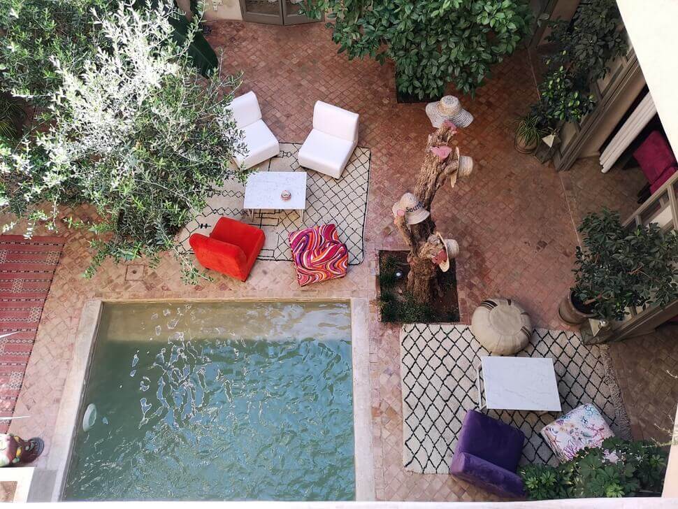 beau riad marrakech avec piscine place jemaa el fna
